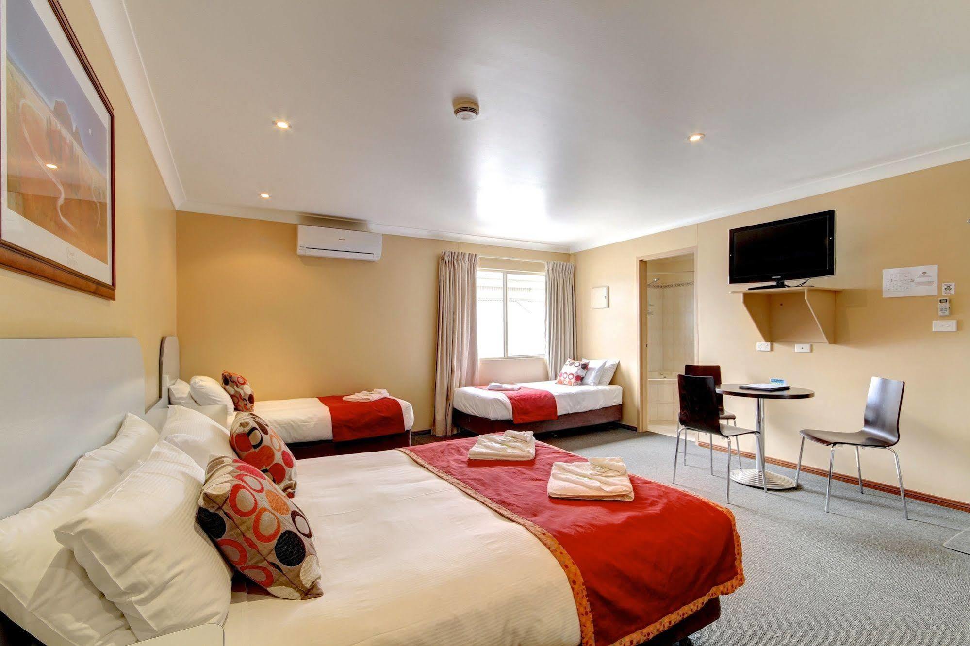 Victoria Hotel Strathalbyn Ngoại thất bức ảnh